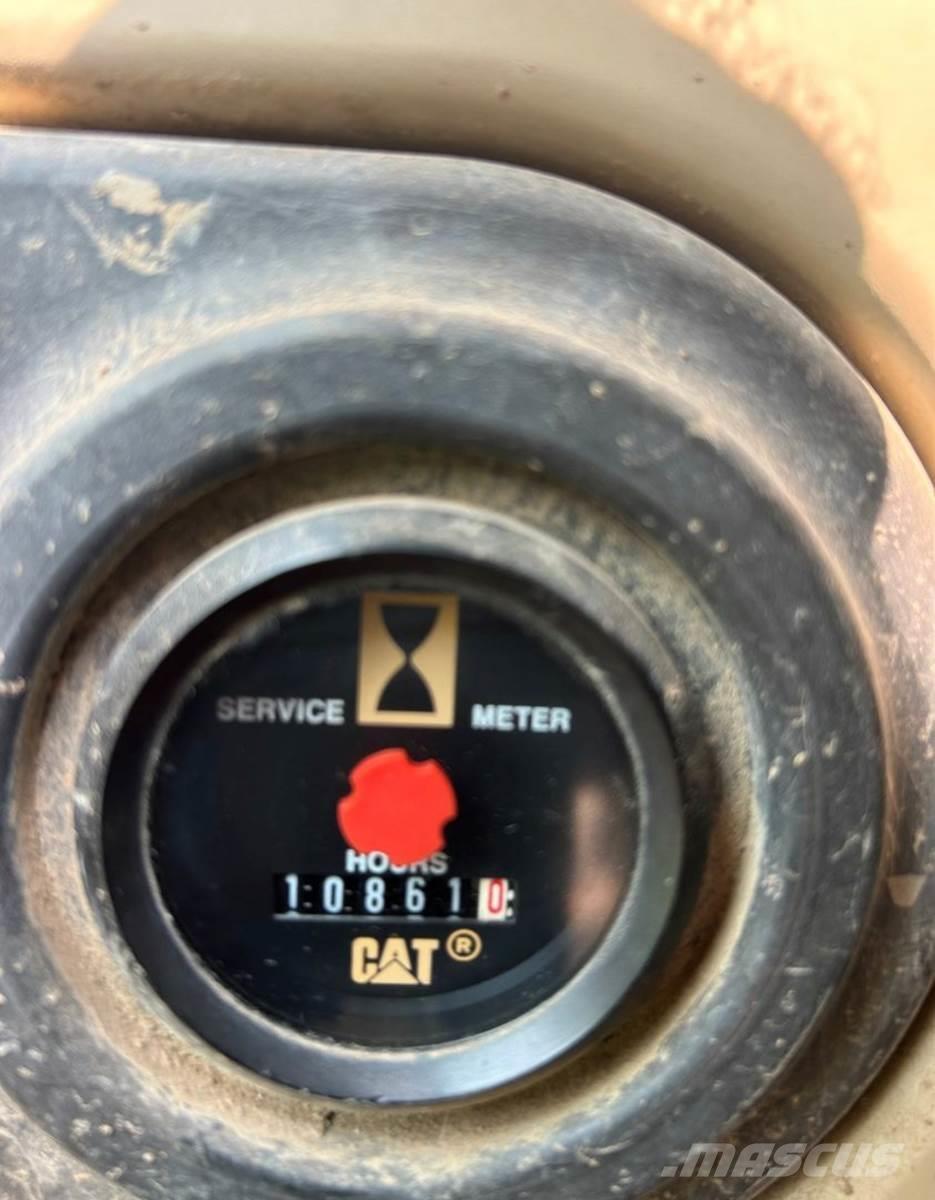 CAT 320C Rupsgraafmachines