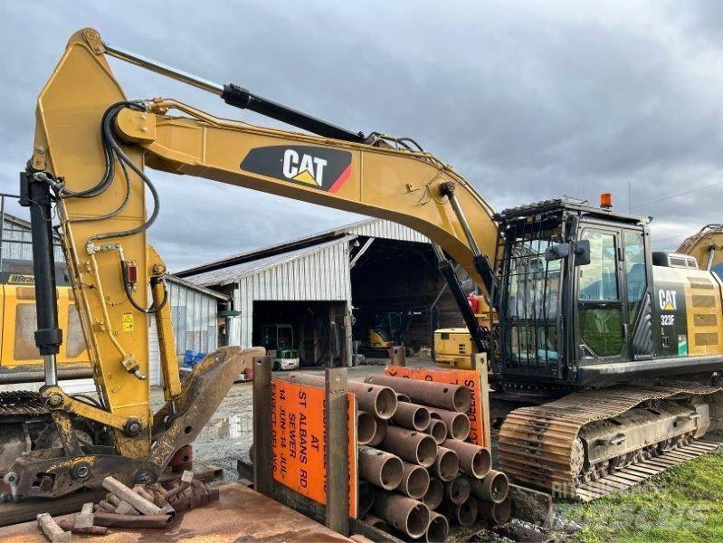 CAT 323FL Rupsgraafmachines