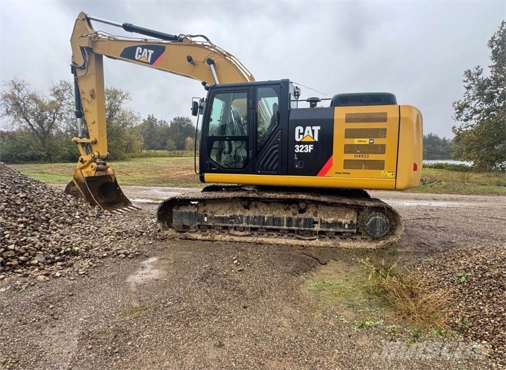 CAT 323FL Rupsgraafmachines