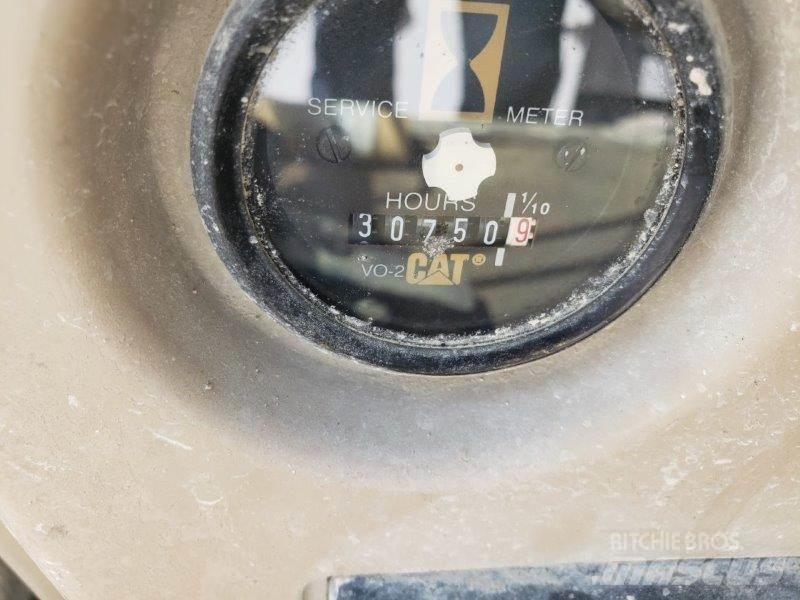 CAT 325L Rupsgraafmachines