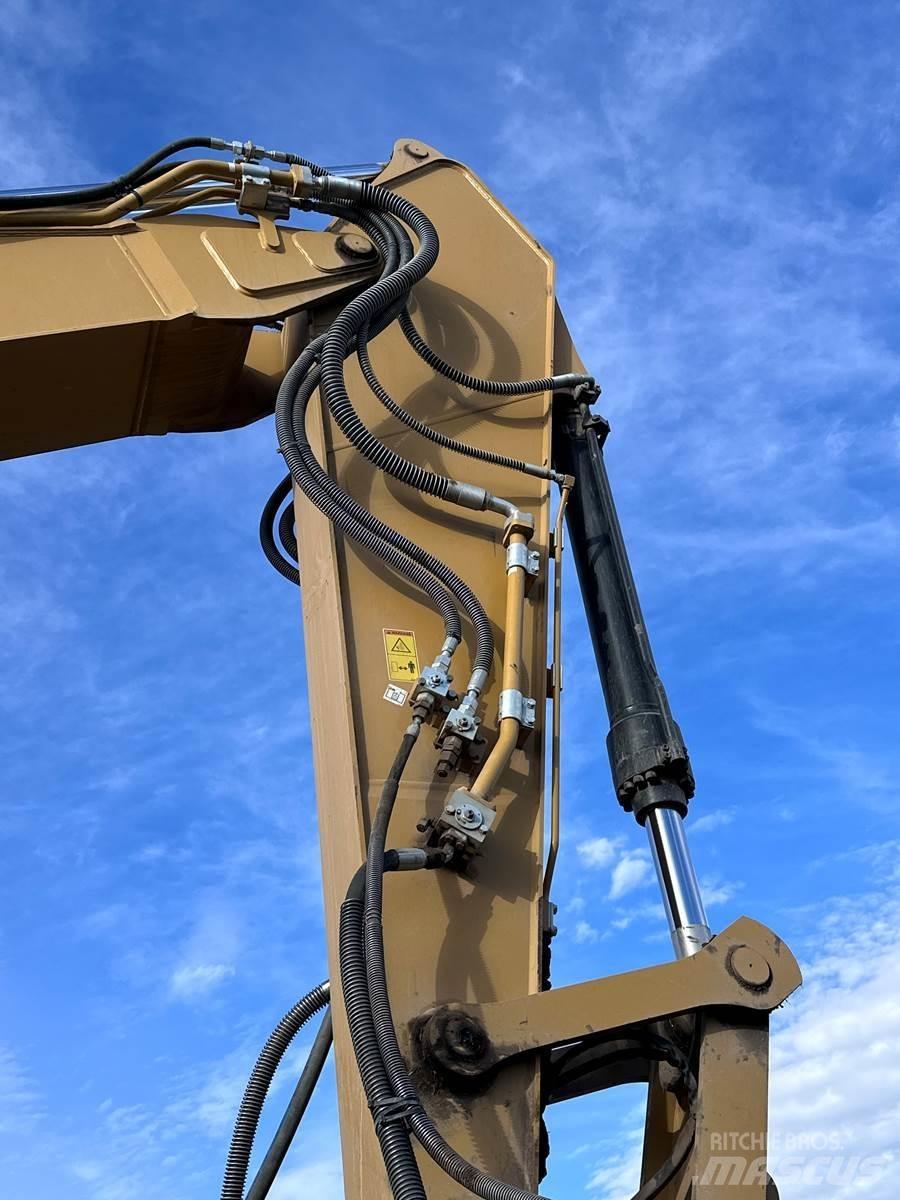 CAT 326 Rupsgraafmachines