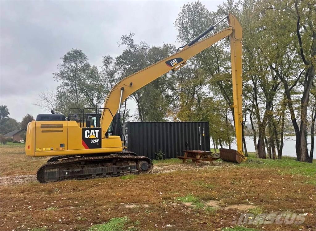 CAT 326F Graafmachines Long Reach