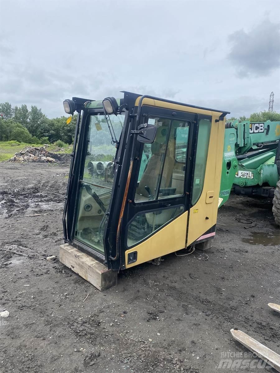 CAT 365 Cabine en interieur