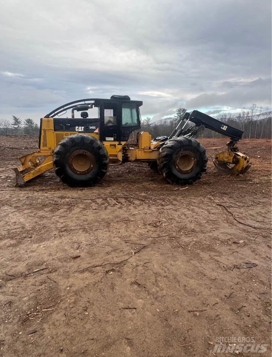 CAT 545C Wielladers