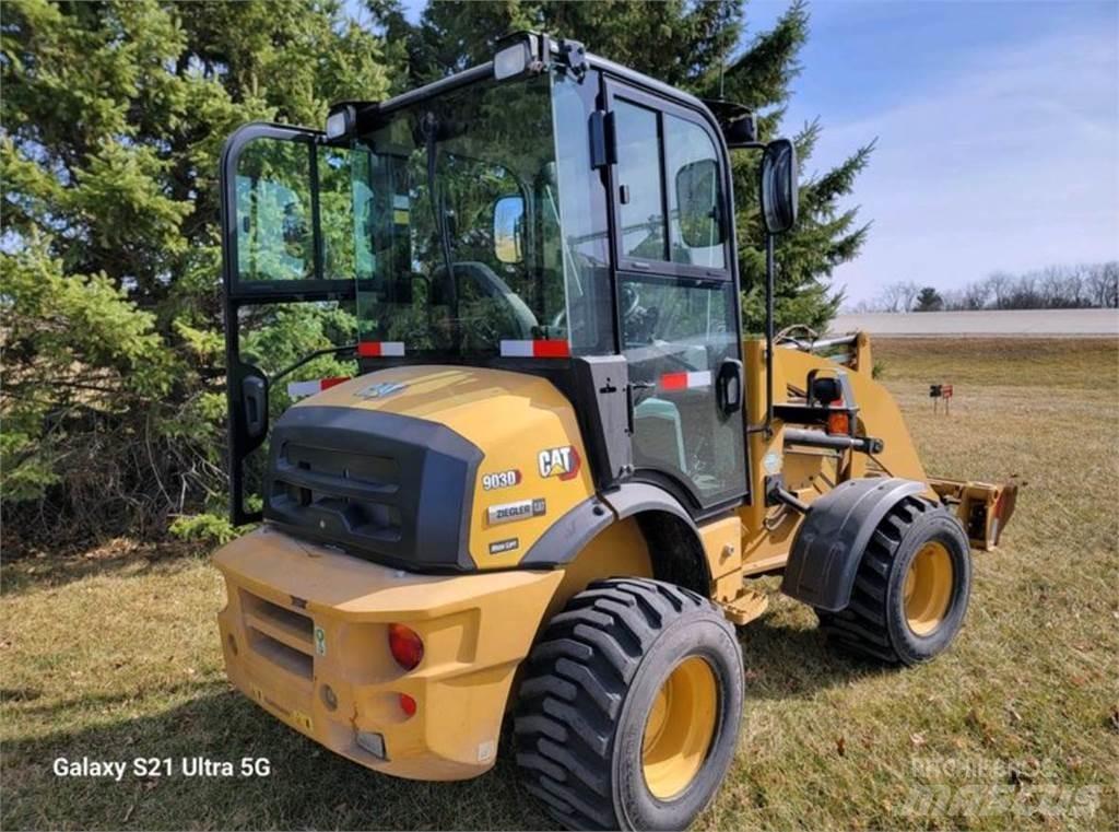 CAT 903D Wielladers