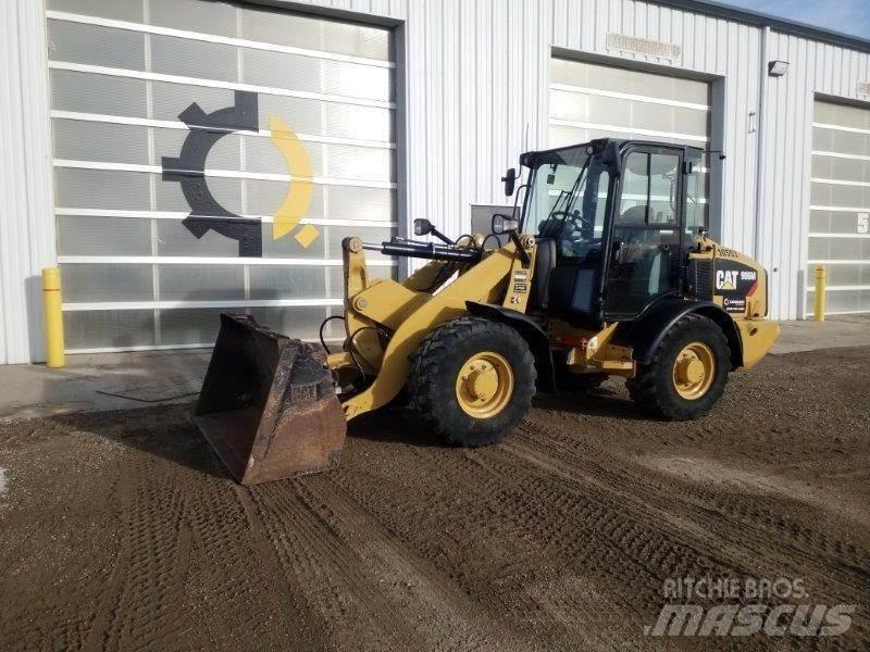 CAT 906M Wielladers
