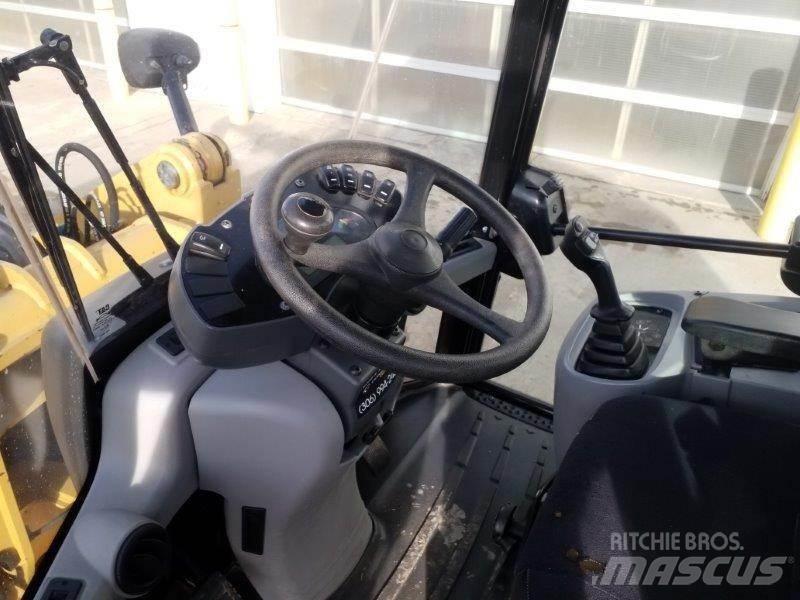 CAT 906M Wielladers
