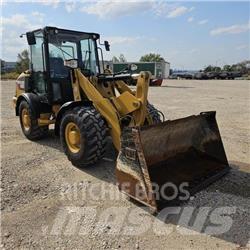 CAT 906M Wielladers