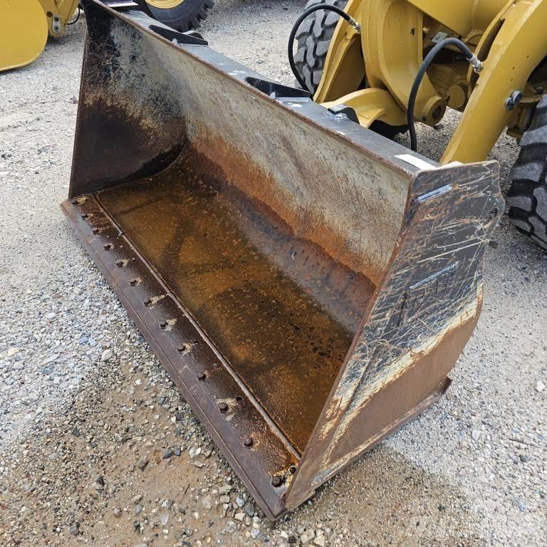 CAT 906M Wielladers
