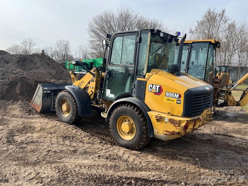 CAT 906M Wielladers