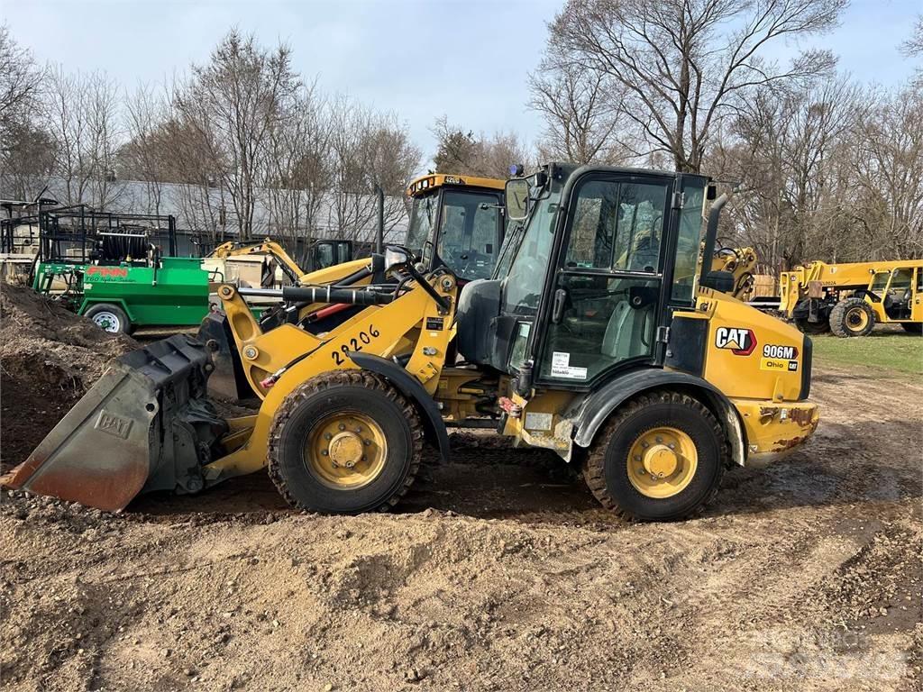 CAT 906M Wielladers