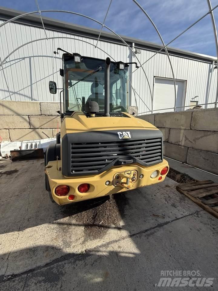 CAT 908M Wielladers