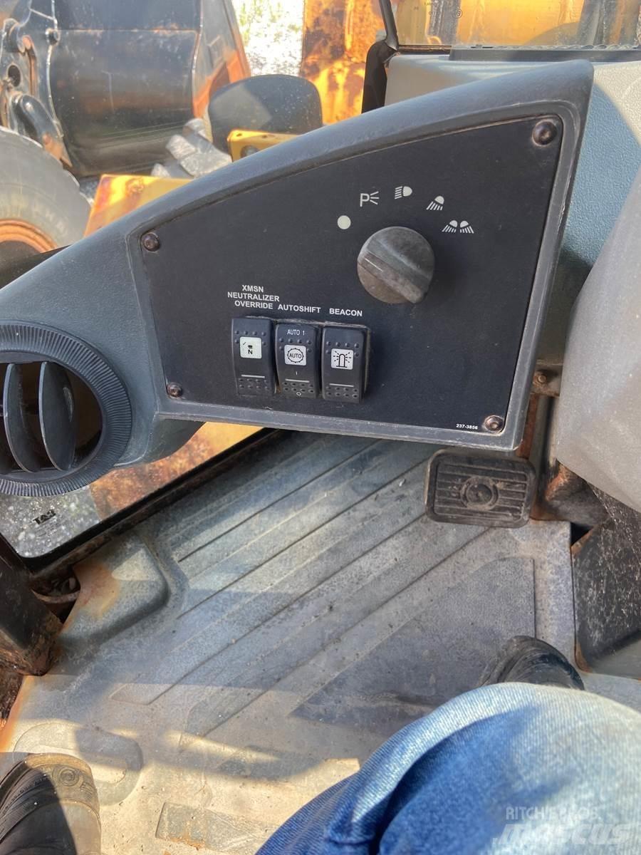 CAT 930G Wielladers