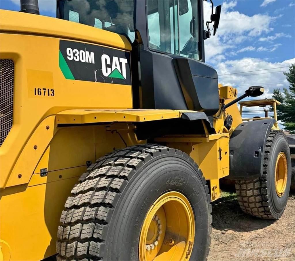 CAT 930M Wielladers