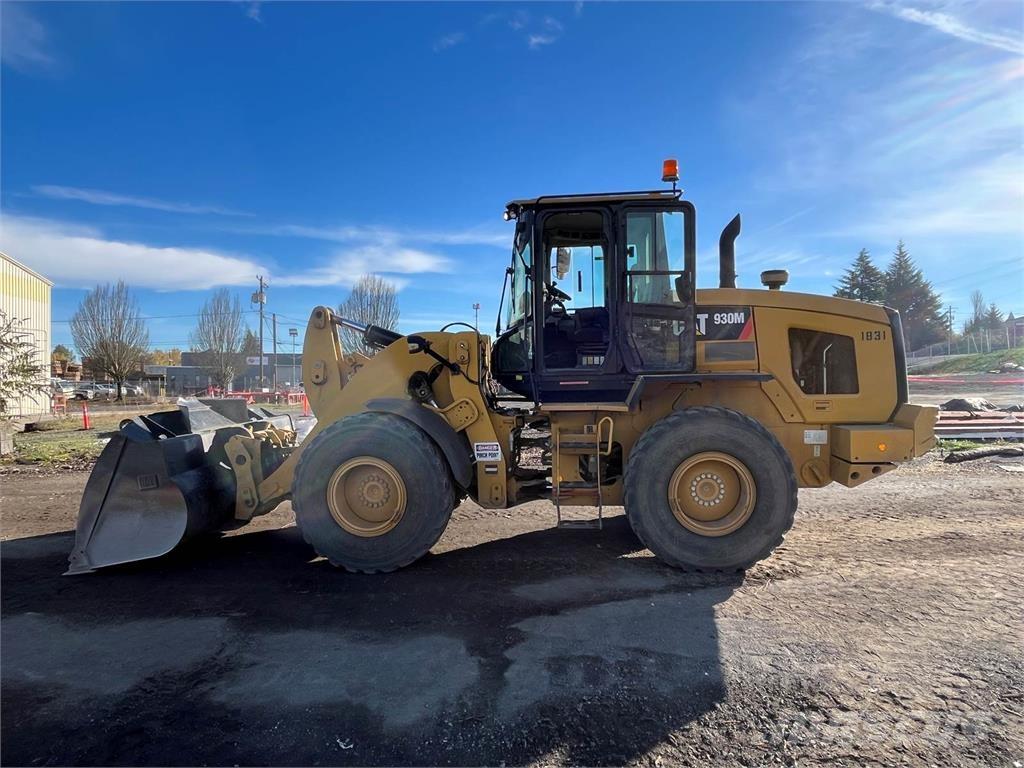 CAT 930M Wielladers