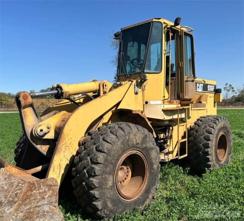 CAT 936F Wielladers