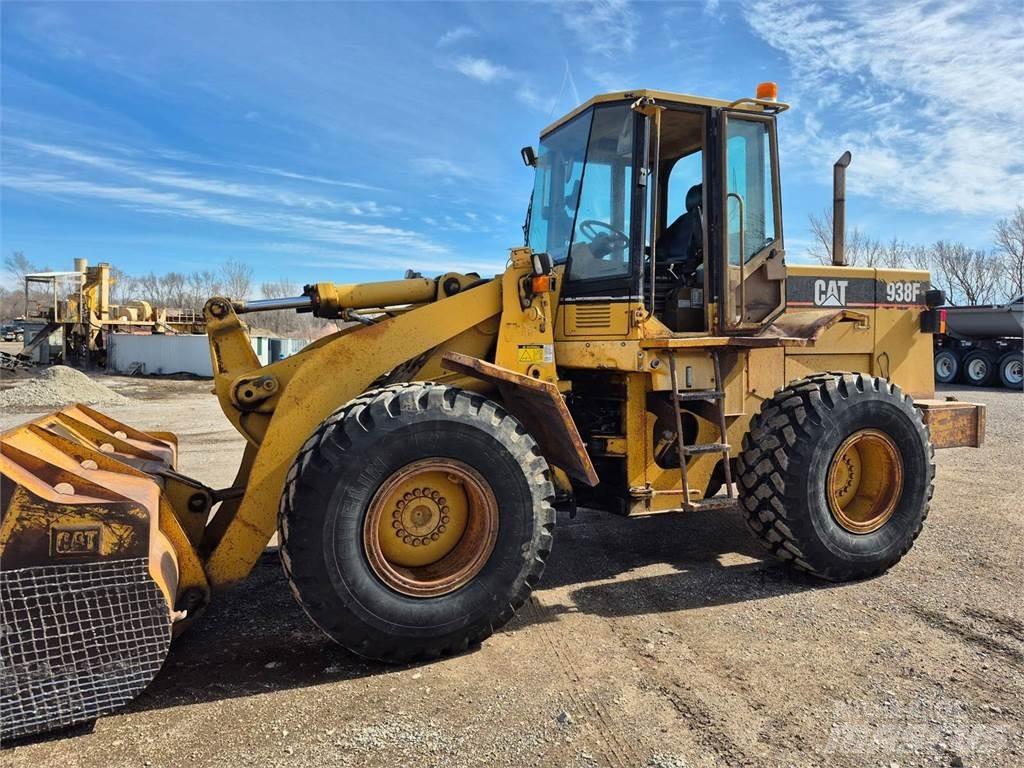 CAT 938F Wielladers