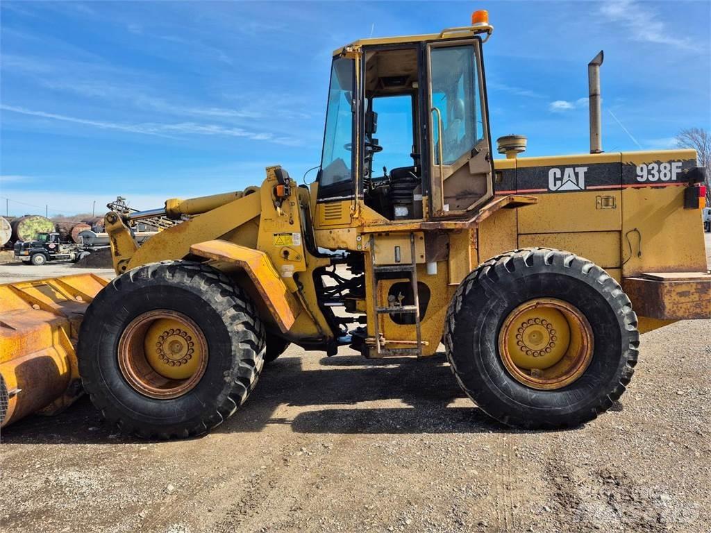 CAT 938F Wielladers