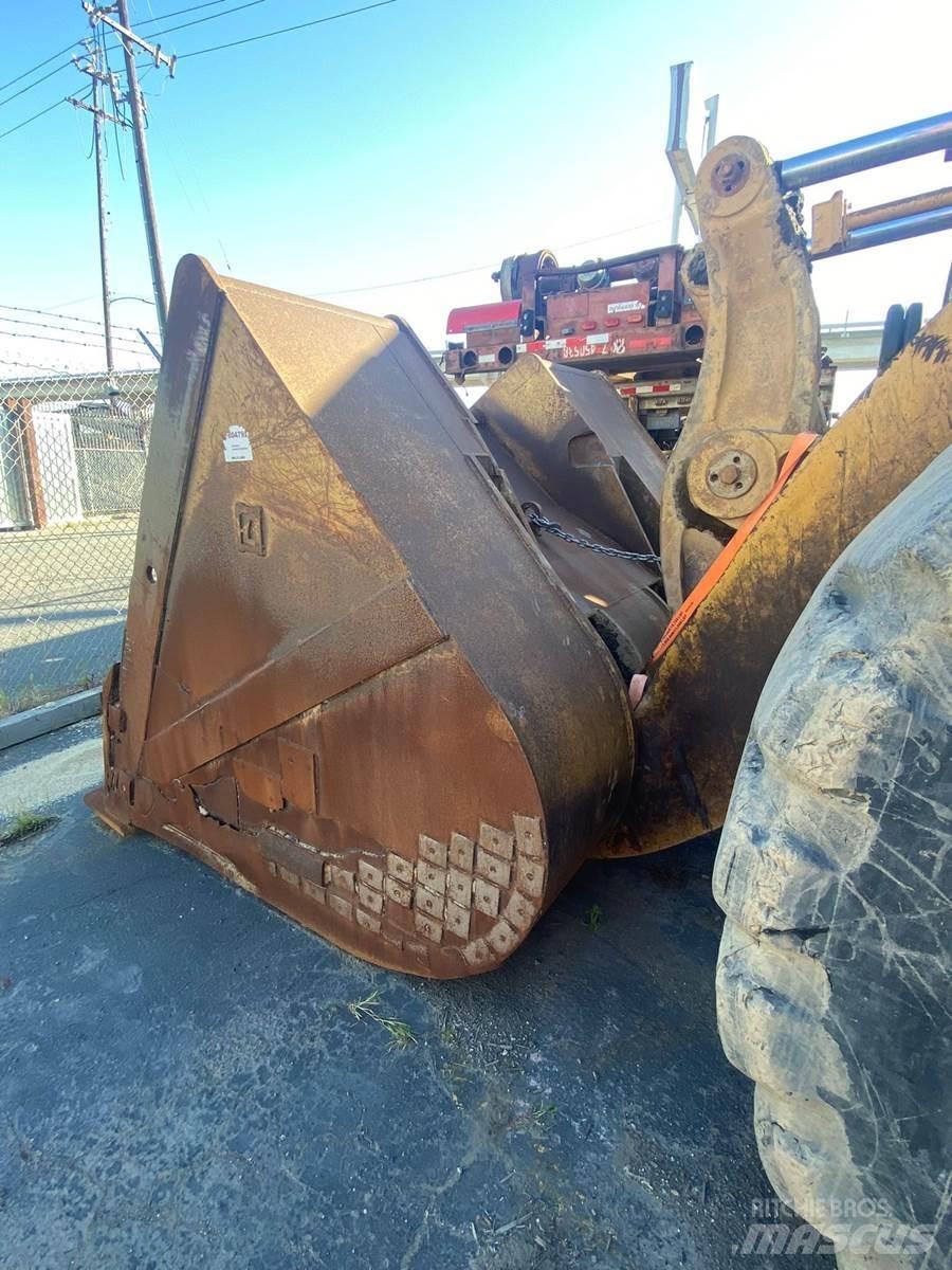 CAT 988F Wielladers