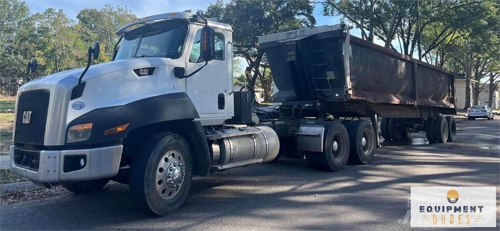 CAT CT660S Trekkers