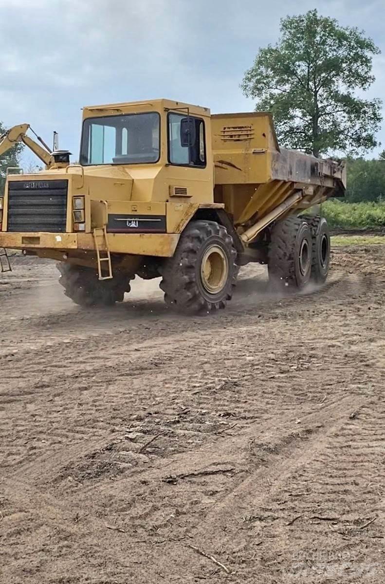 CAT D250B Knik dumptrucks