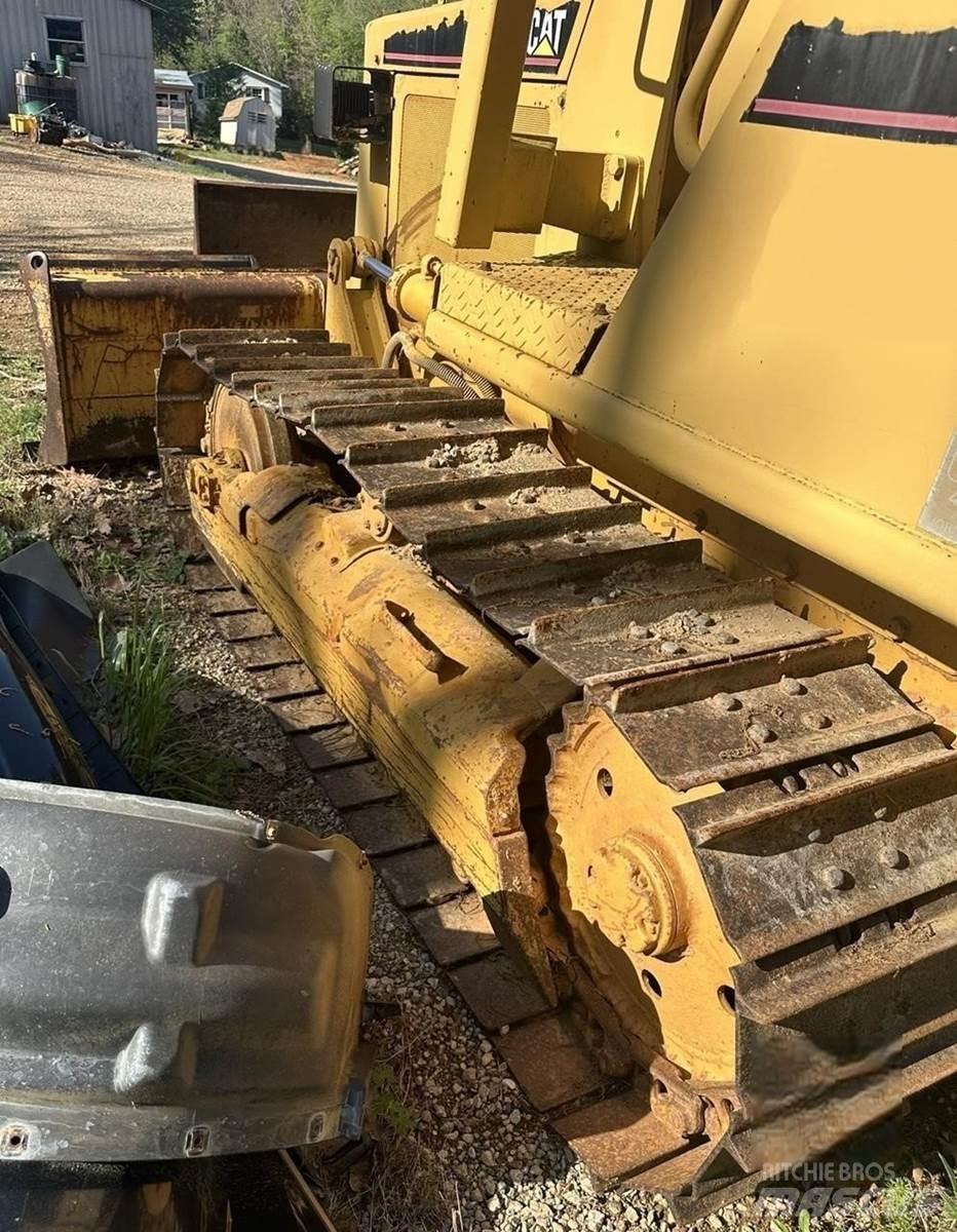 CAT D3B Rupsdozers