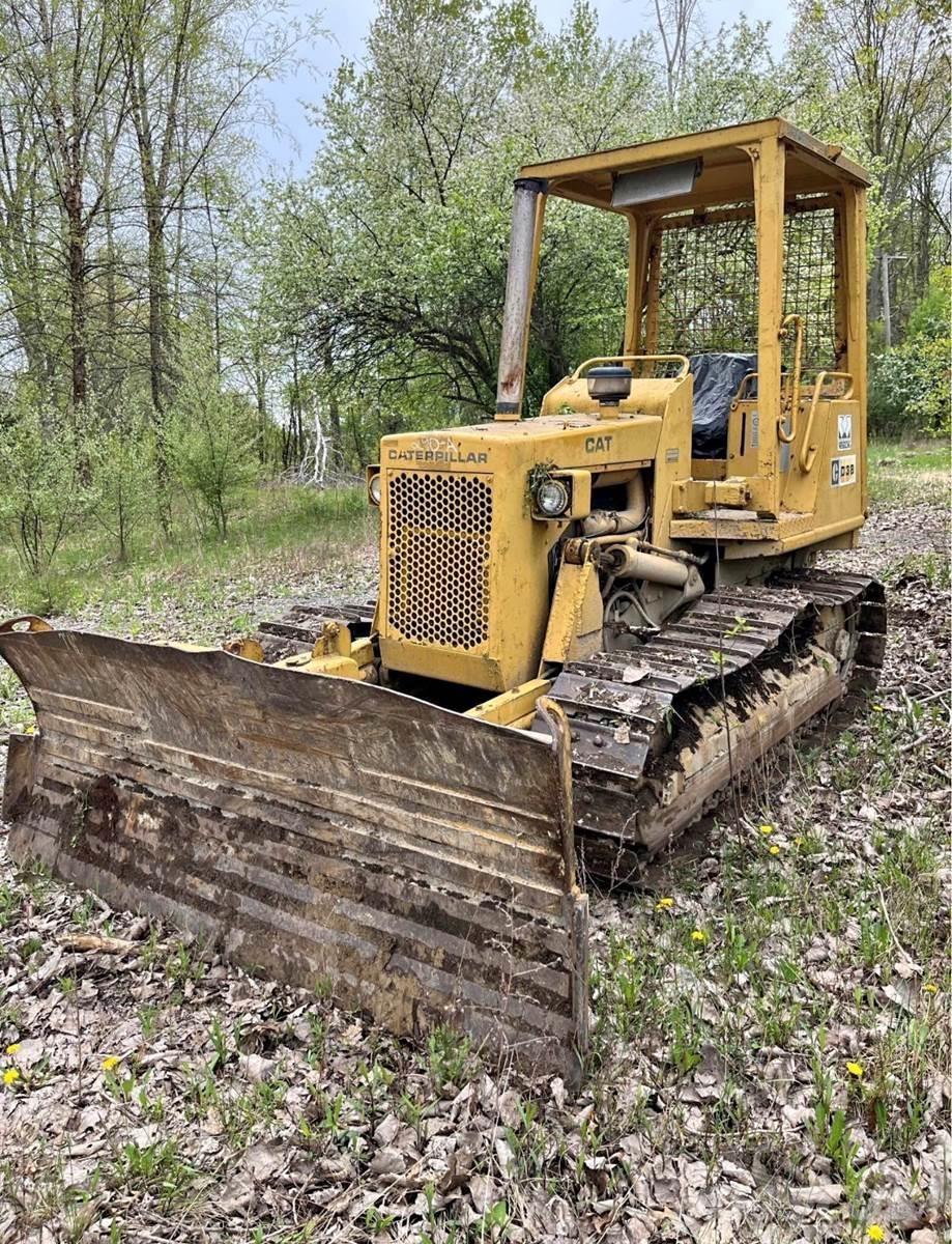 CAT D3B Rupsdozers