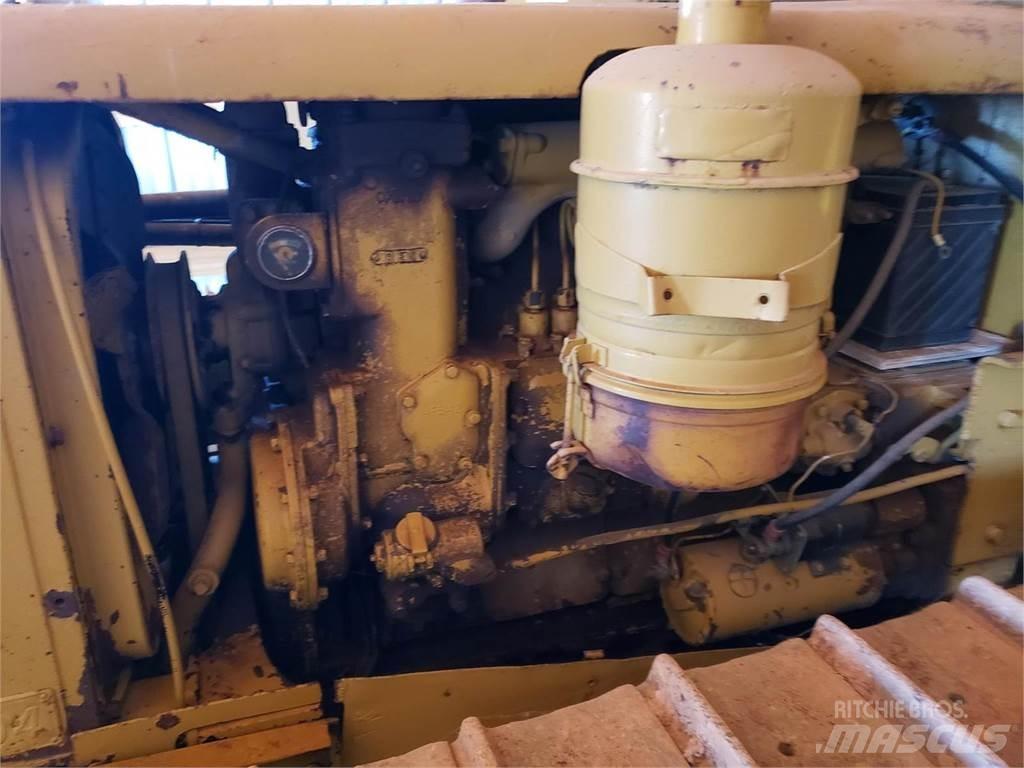 CAT D4 Pijpenleggers