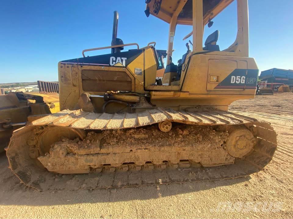 CAT D5G Rupsdozers