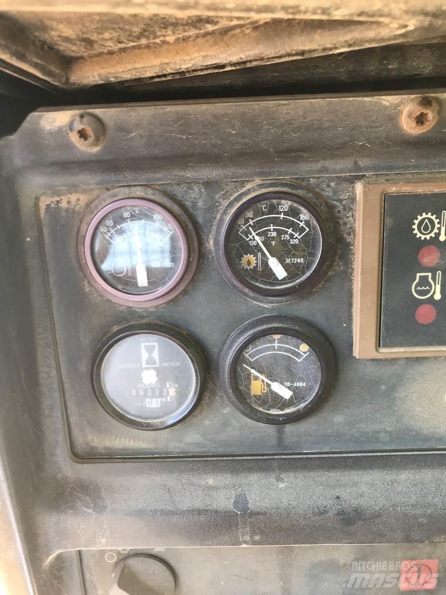 CAT D5M Rupsdozers