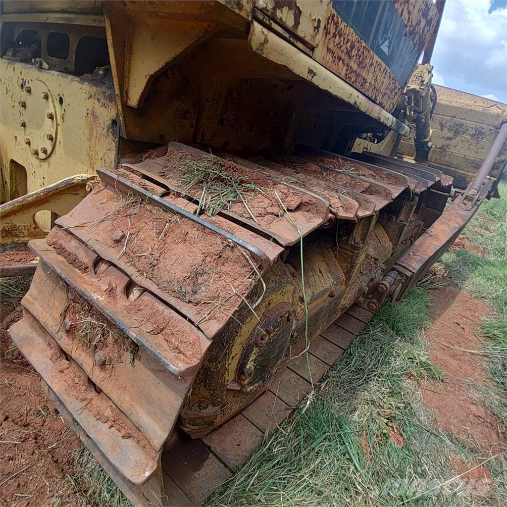 CAT D7E Rupsdozers