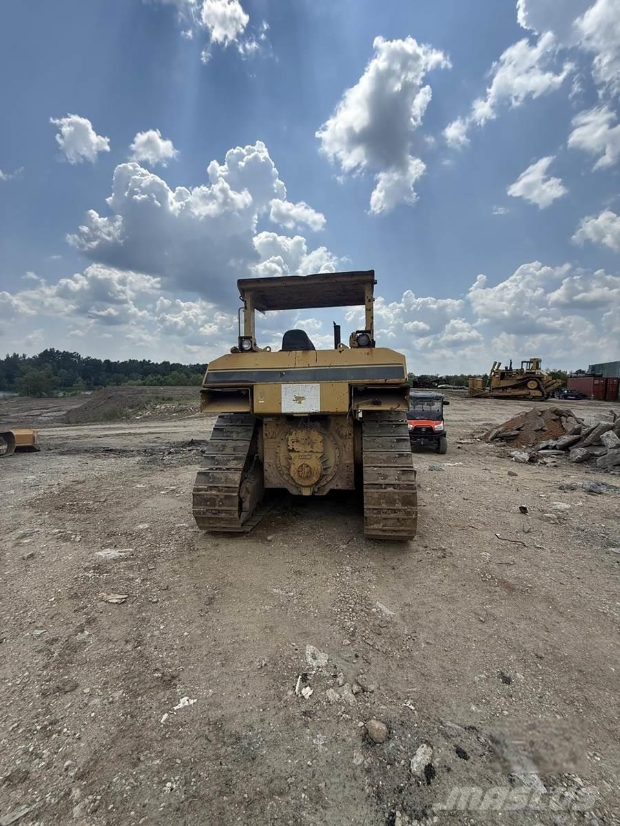 CAT D7H Rupsdozers
