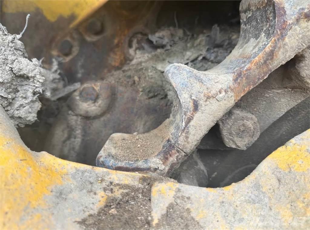 CAT D85E Rupsdozers