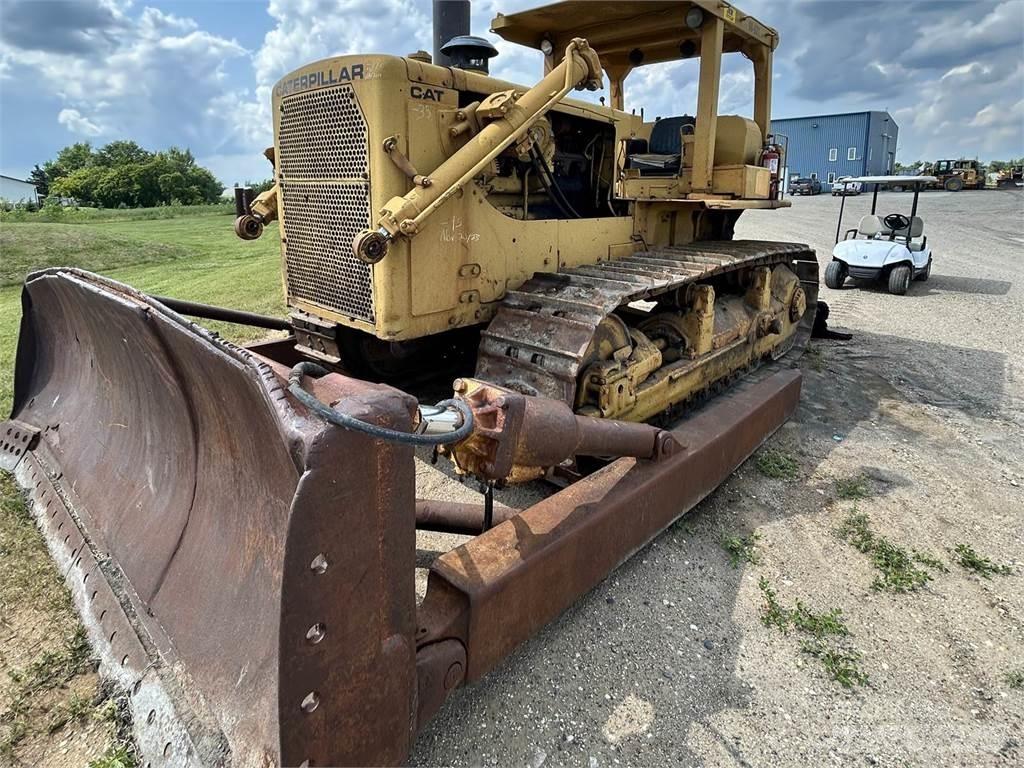 CAT D8H Rupsdozers