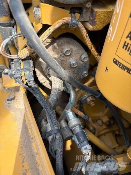 CAT D8T Rupsdozers