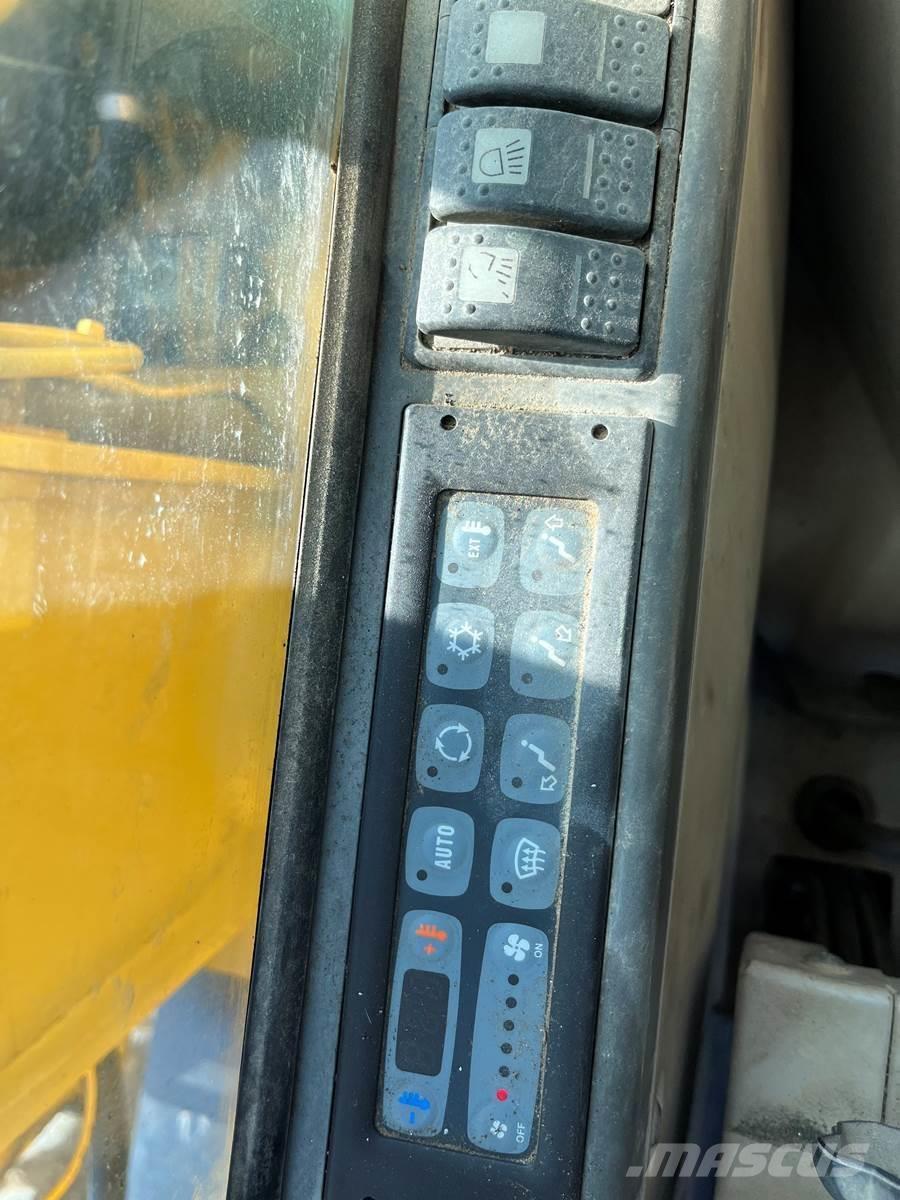 CAT M318C Wielgraafmachines