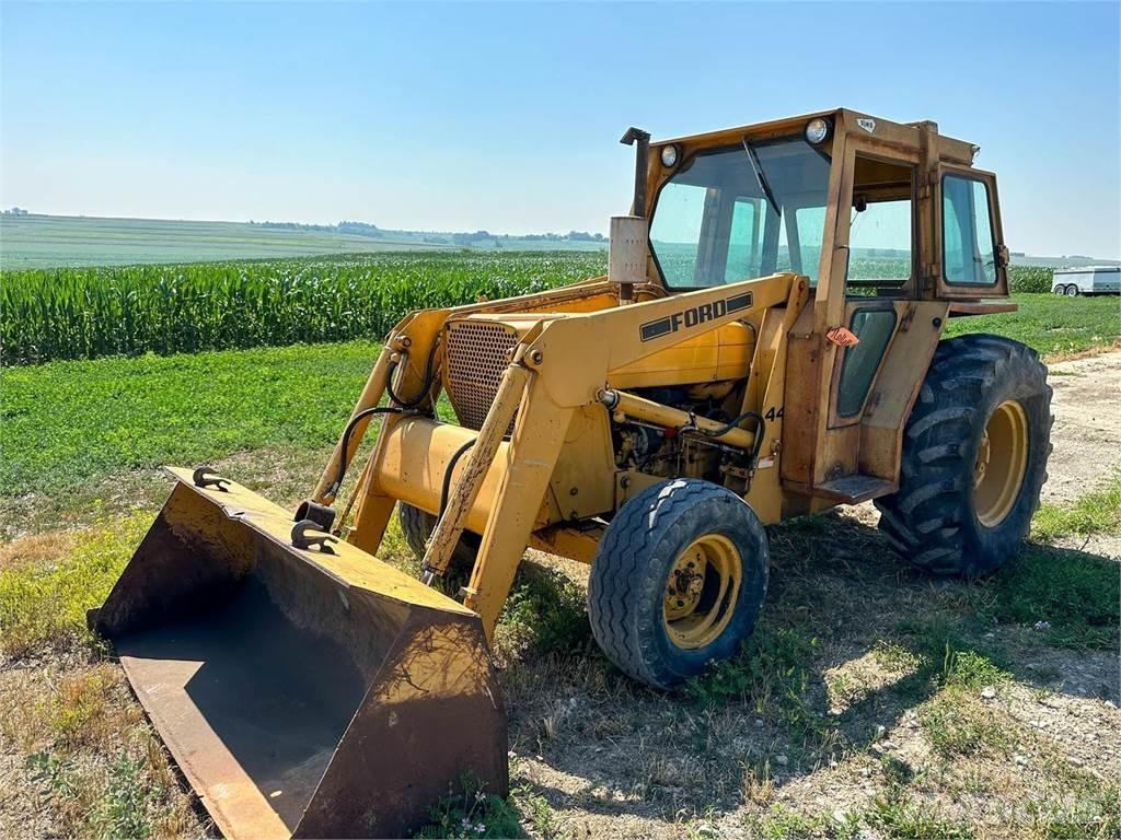 Ford 445 Tractoren