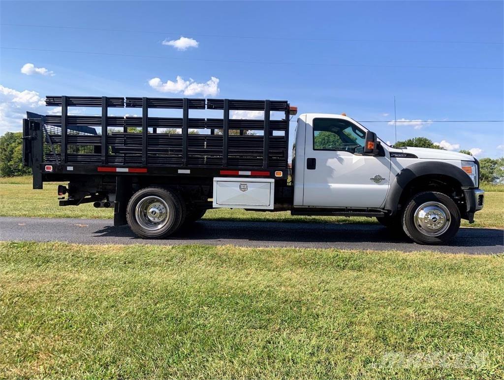 Ford 550 Dieren transport trucks