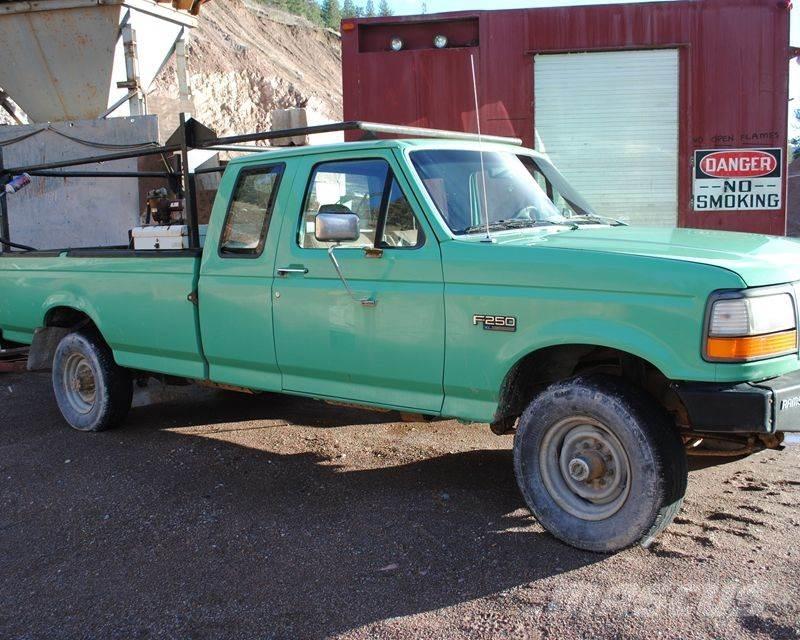 Ford F-250 Bestelwagens met open laadbak