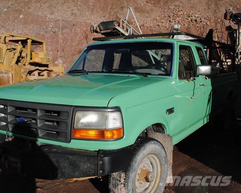 Ford F-250 Bestelwagens met open laadbak