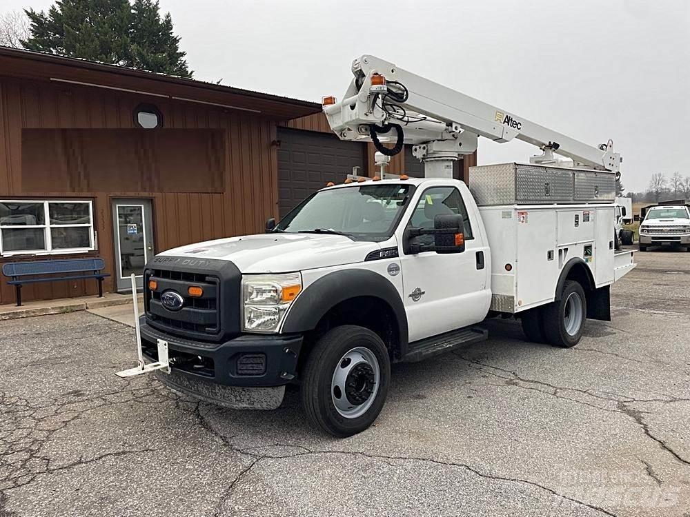 Ford F-450 Auto hoogwerkers
