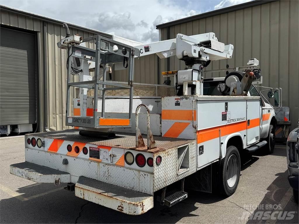 Ford F-550 Auto hoogwerkers