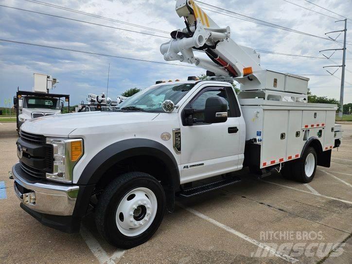 Ford F-550 Auto hoogwerkers