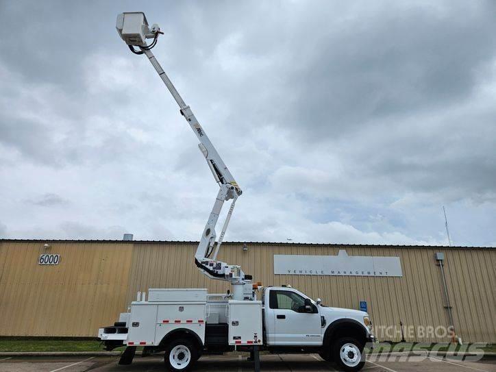Ford F-550 Auto hoogwerkers