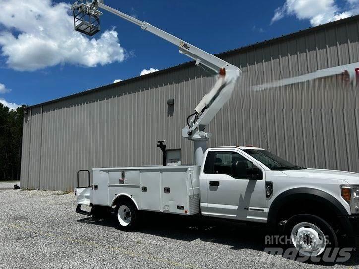 Ford F-550 Auto hoogwerkers