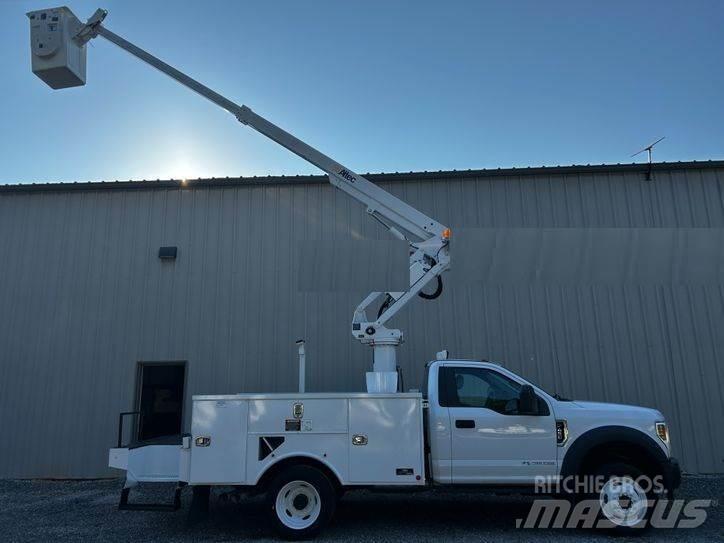 Ford F-550 Auto hoogwerkers