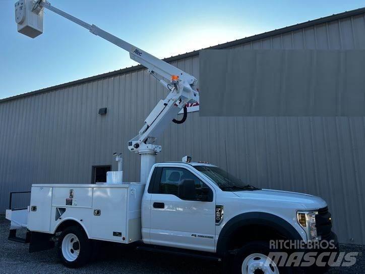 Ford F-550 Auto hoogwerkers