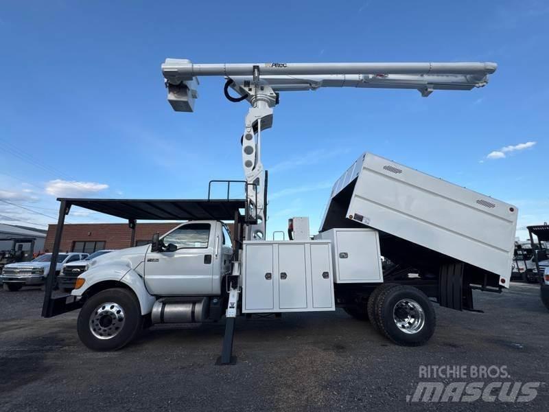 Ford F-750 Auto hoogwerkers