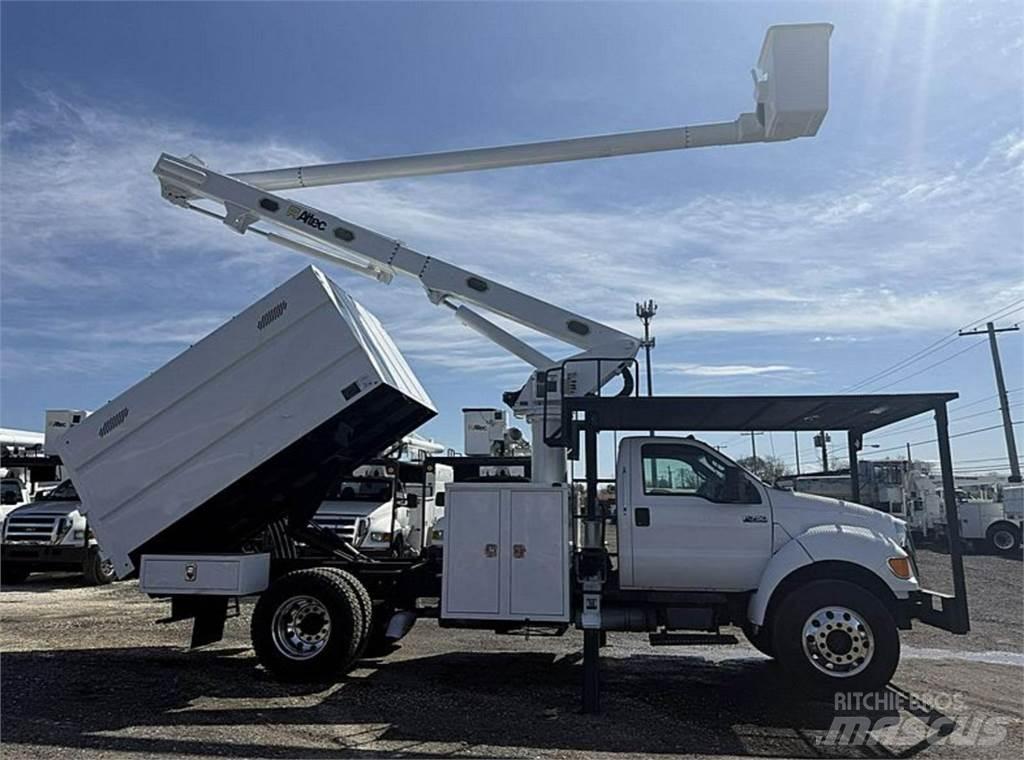 Ford F-750 Auto hoogwerkers