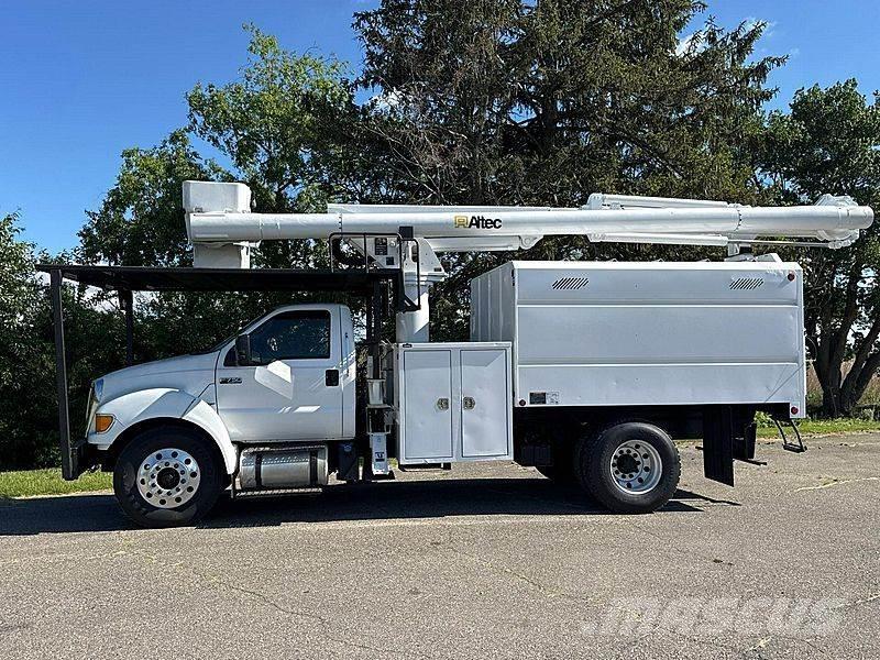 Ford F-750 Auto hoogwerkers